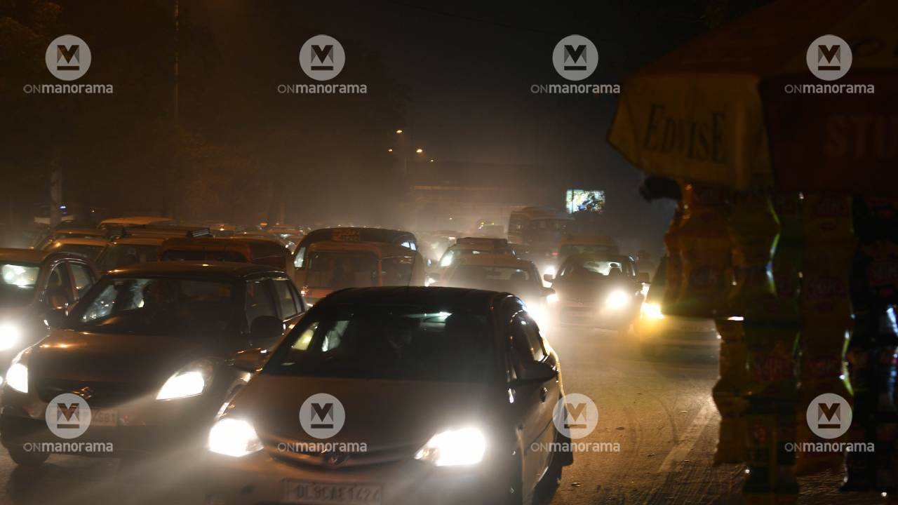 Night traffic Photo: Arvind Jain/ Manorama