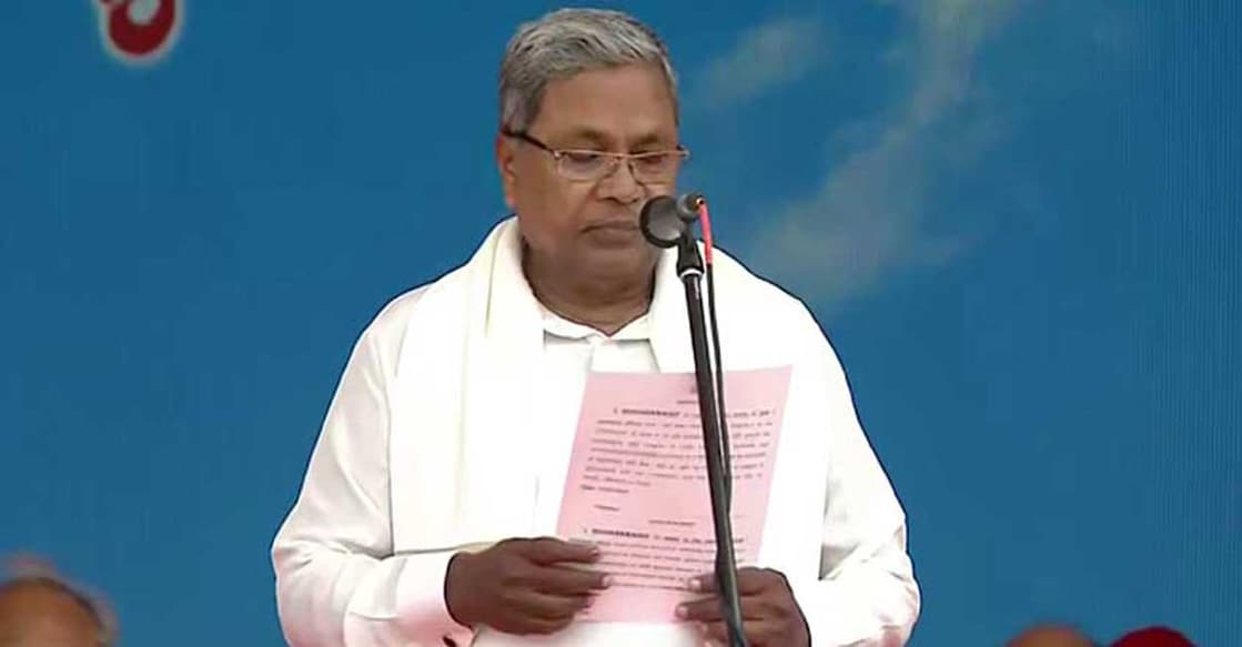 Siddaramaiah takes oath as Karnataka Chief Minister. Photo: Screengrab/Youtube