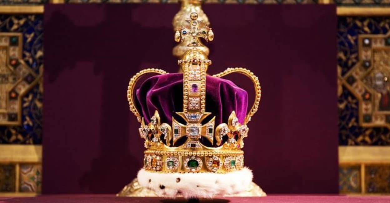 St Edward's Crown St Edward's Crown to be placed on Charles's head during coronation. It's solid gold crown set with semi-precious stones, including rubies, amethysts and sapphires. Photo: Reuters