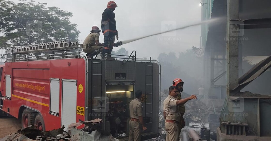 Fireforce personnel try to douse fire at Kanjikode steel factory after blast. Photo: Manorama