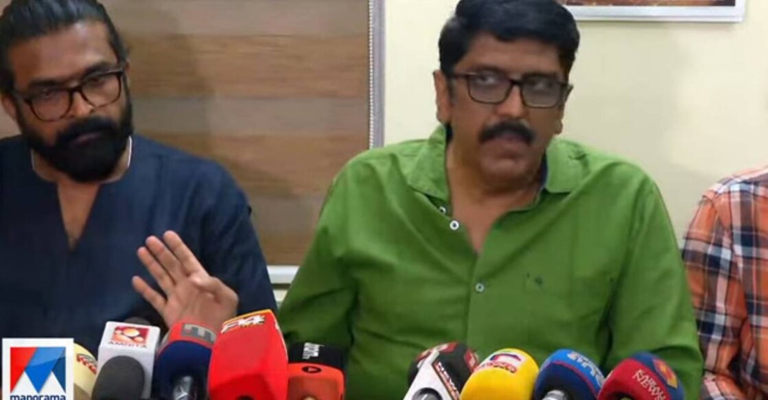 FEFKA directors' union general secretary B Unnikrishnan addresses media in Kochi. Photo: Screengrab/ Manorama News