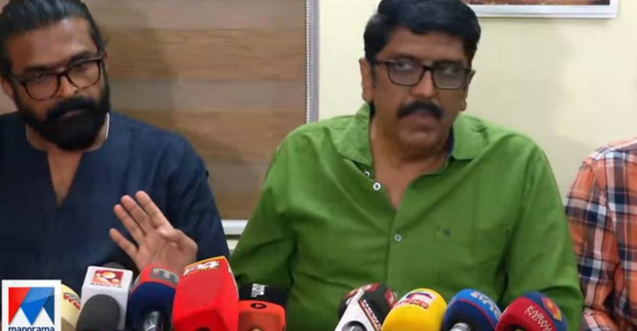 FEFKA directors' union general secretary B Unnikrishnan addresses media in Kochi. Photo: Screengrab/ Manorama News