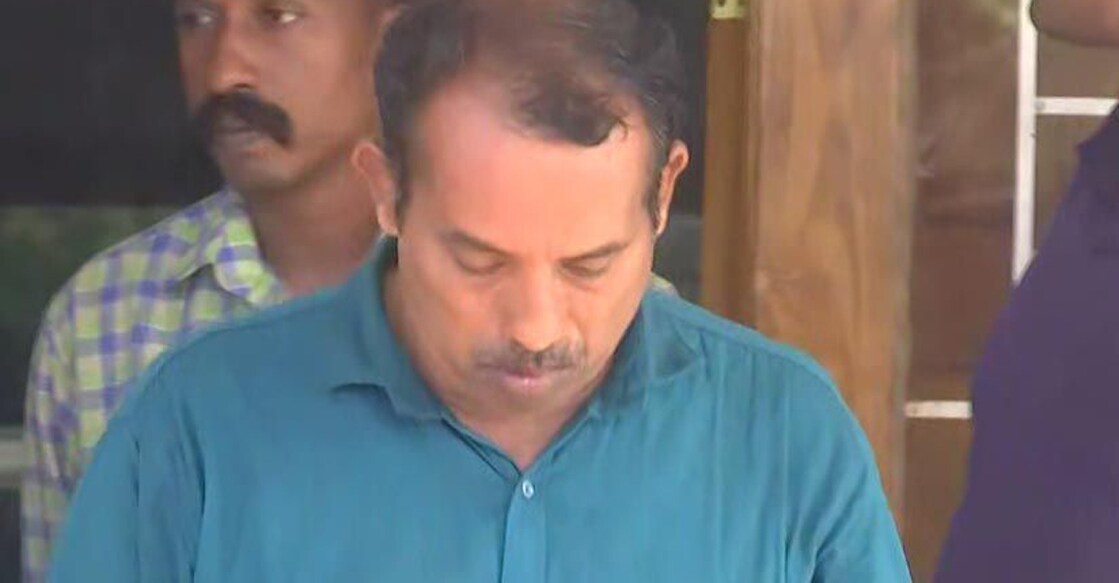 Vigilance confiscated currency and other assets worth Rs 1.05 crore from Suresh Kumar's residence. Photo: Manorama News 