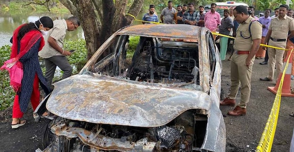 alappuzha-car-fire Man found charred to death in a car at Thayankary in Edathua. Photo: Special arrangement