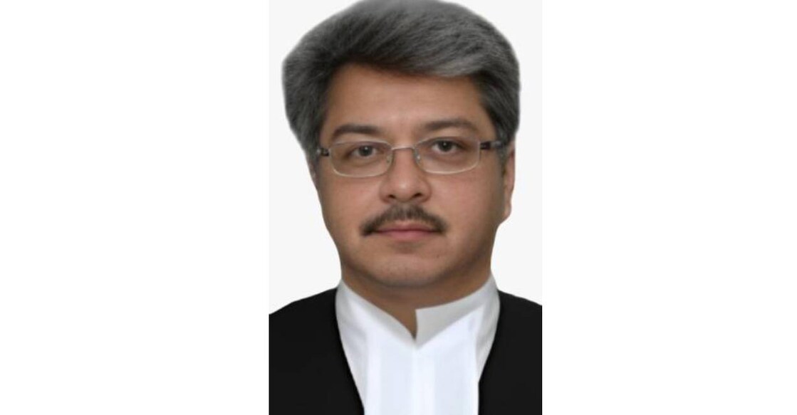 Ashish Desai was sworn in as the 38th chief justice of Kerala High Court. Photo: Manorama