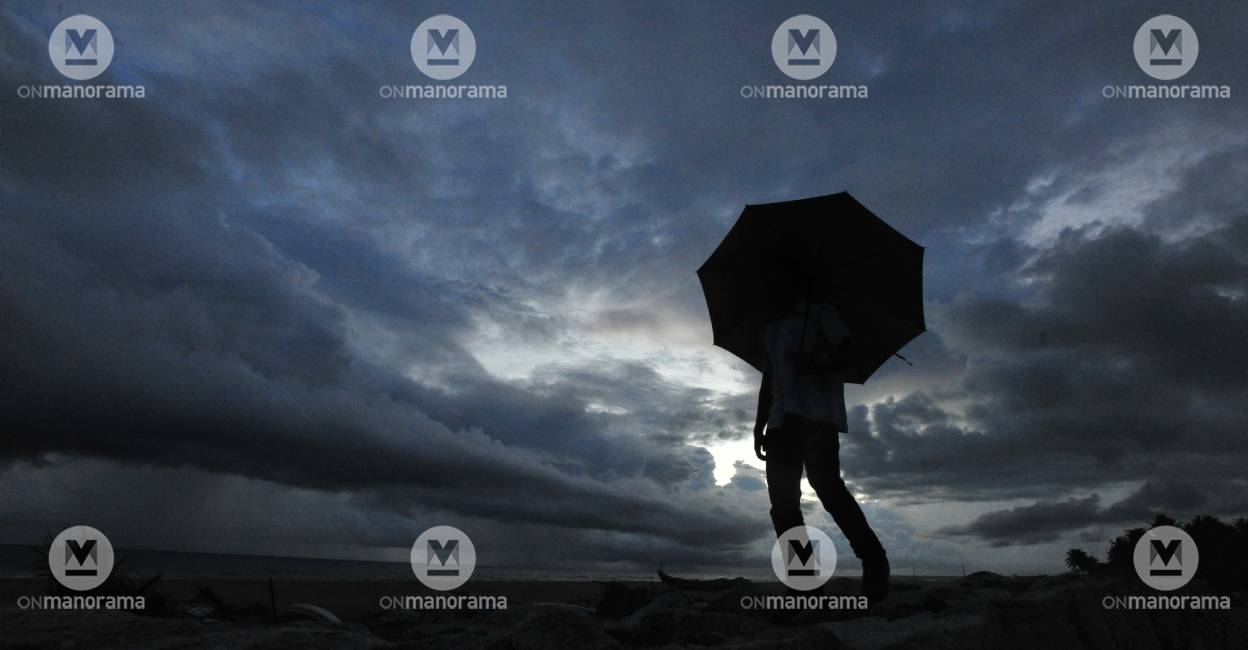 The state will continue to receive heavy rainfall till July 28 under the influence of a cyclonic circulation over the Bay of Bengal. Photo: Manorama