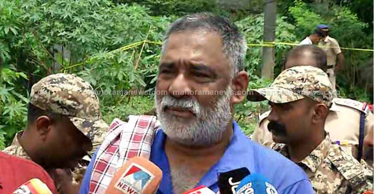 Tajudeen is a daily wage labourer at the Aluva market. Photo: Manorama News