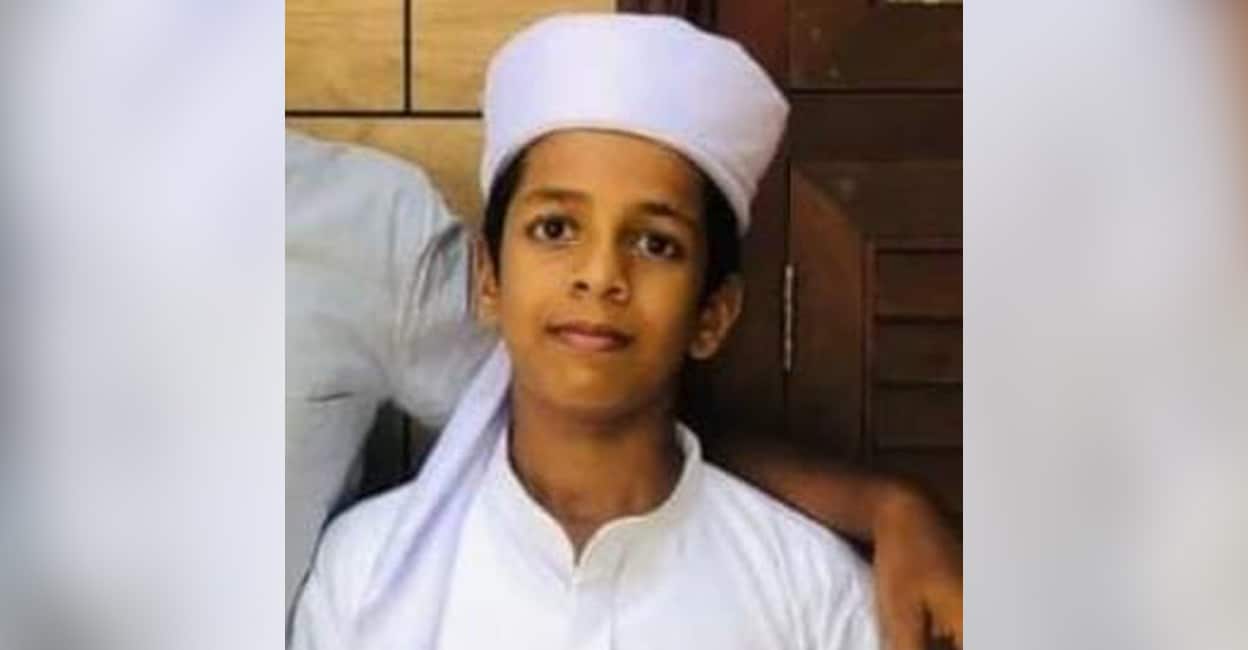 Vadakara boy electrocuted from loose electric line while cycling