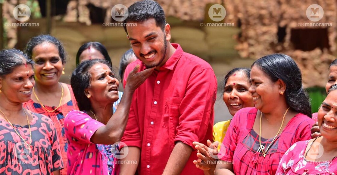 Jaick C Thomas during election campagin at Puthuppally. Photo:https://www.facebook.com/JaickCThomas