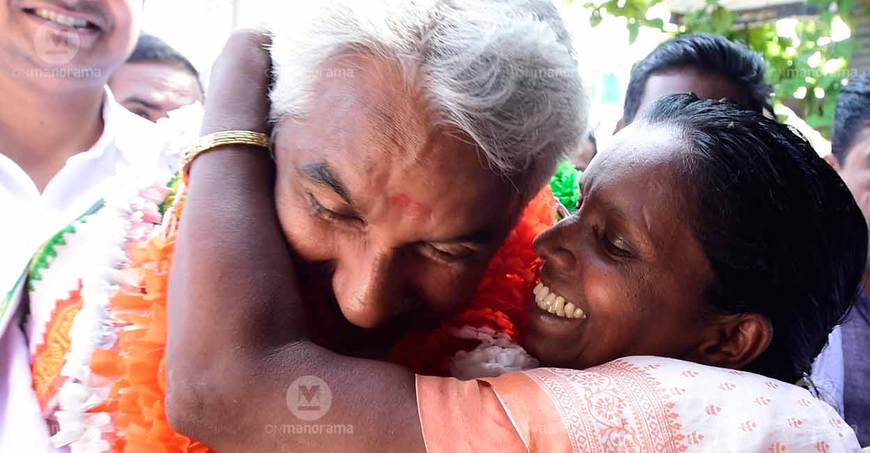 Used to Oommen Chandy chaos, organised bypoll campaign looks strange to Puthuppally Congress