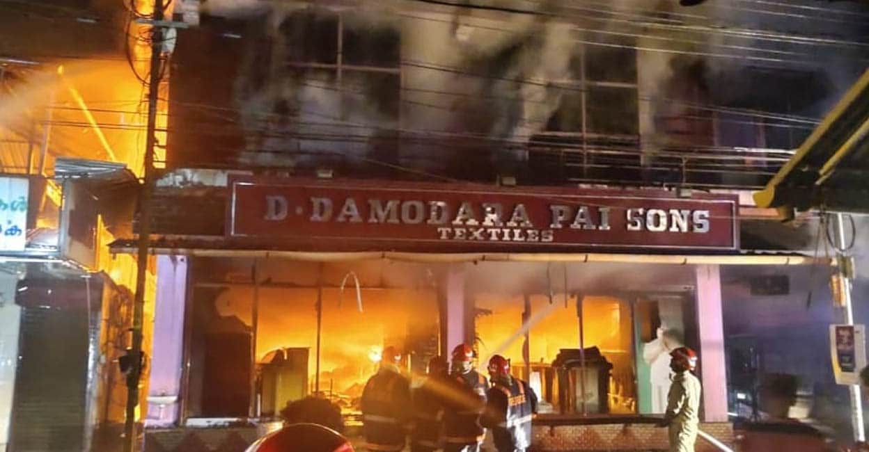 cherthala-fire-add Fire rescue units from Cherthala, Alappuzha, Vaikom and Aroor are trying to douse the fire. Photo: Manorama