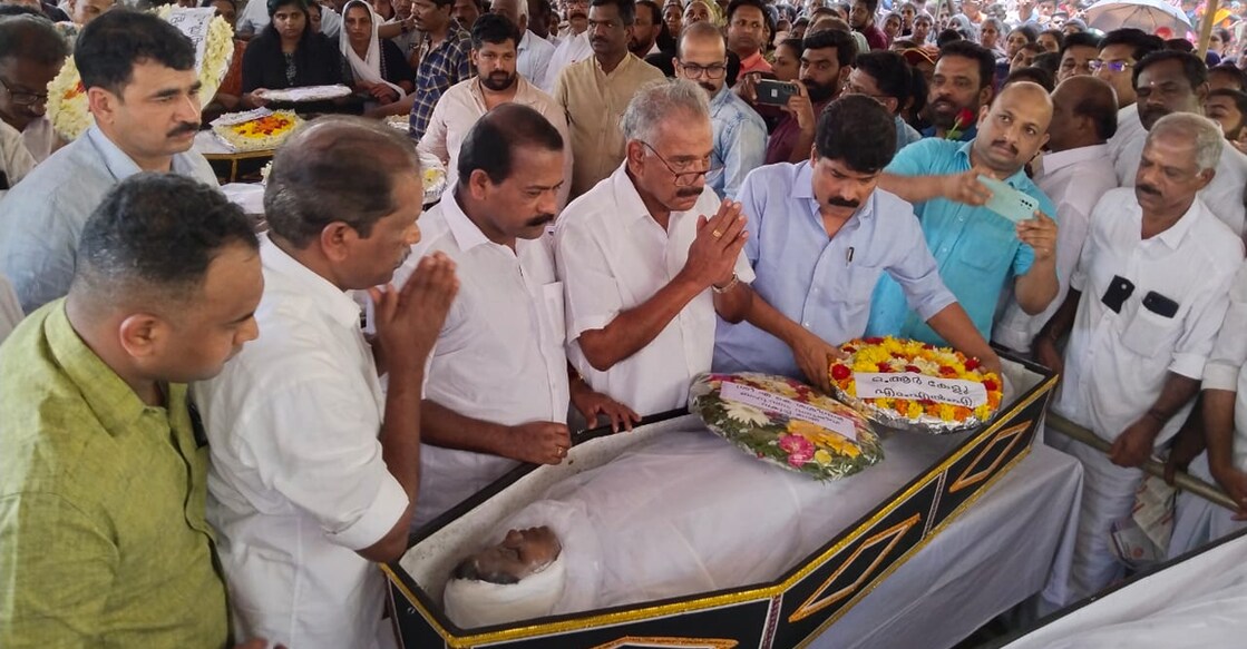Minister AK Saseendran pays his respects to a departed at the Government LP School, Makkimala in Wayanad on Saturday. Photo: Special arrangement