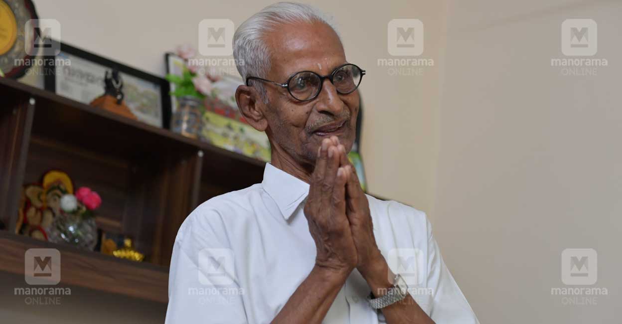 Cartoonist Sukumar. Photo: Manorama