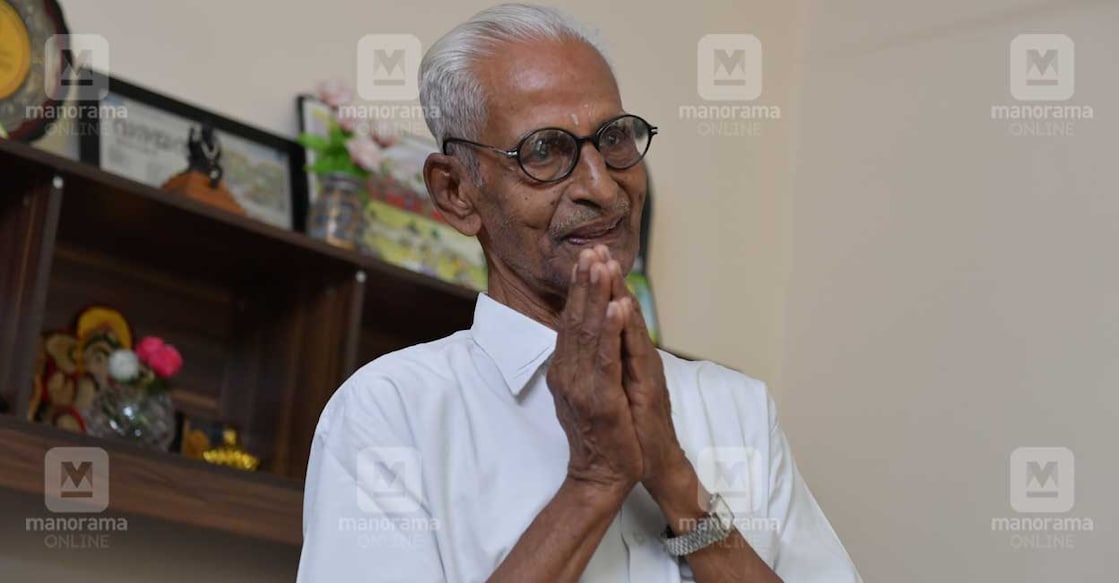 Cartoonist Sukumar. Photo: Manorama