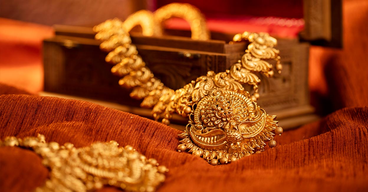 gold The value of the stolen gold ornaments comes to about Rs 1.60 crores as per the current market rate. Representational image: Manorama Online