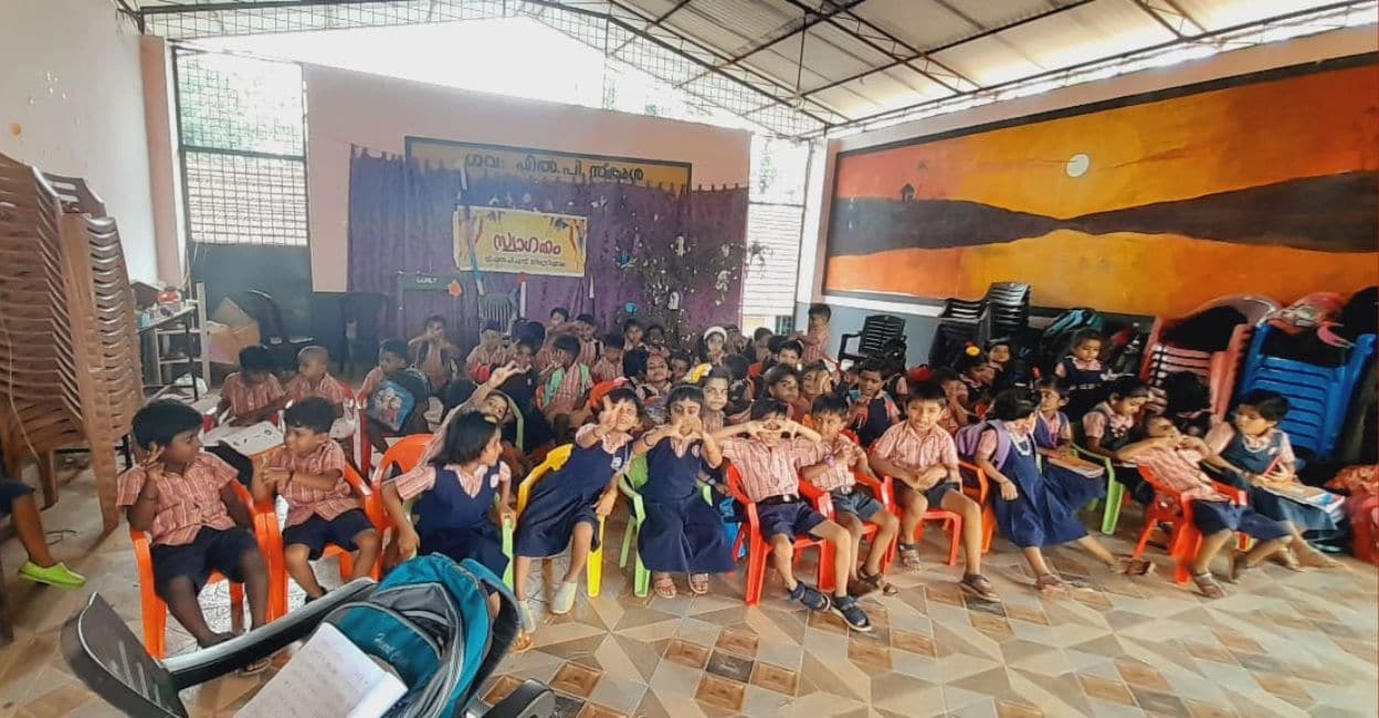 thiruvilwamala-glps-1 Following the incident, the students were made to sit under an aluminium-sheet-roofed hall till evening. Photo: Special Arrangement