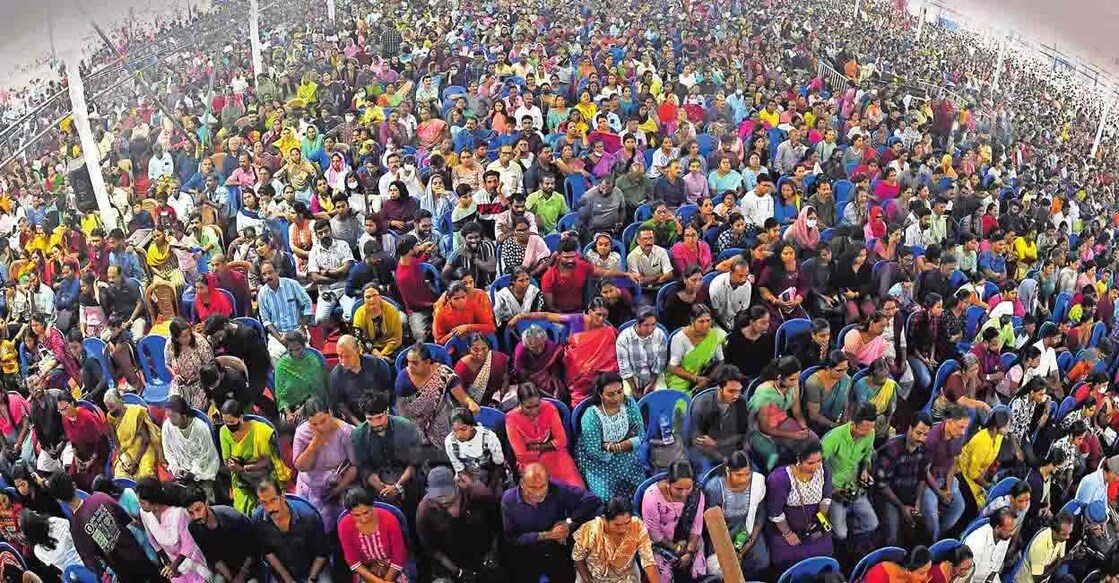 Crowd gathers to watch an event at Kerala School Kalolsavam. Photo: Jithin Joel Harim/Manorama
