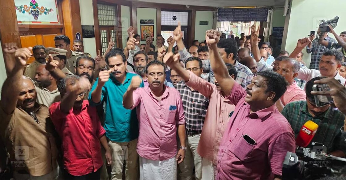 Meanwhile, the Congress, the Indian Union Muslim League (IUML) and the BJP took out protest marches to the district panchayat office demanding the resignation of Divya and a police case against her for abetting the death of the ADM. Photo: Manorama. 