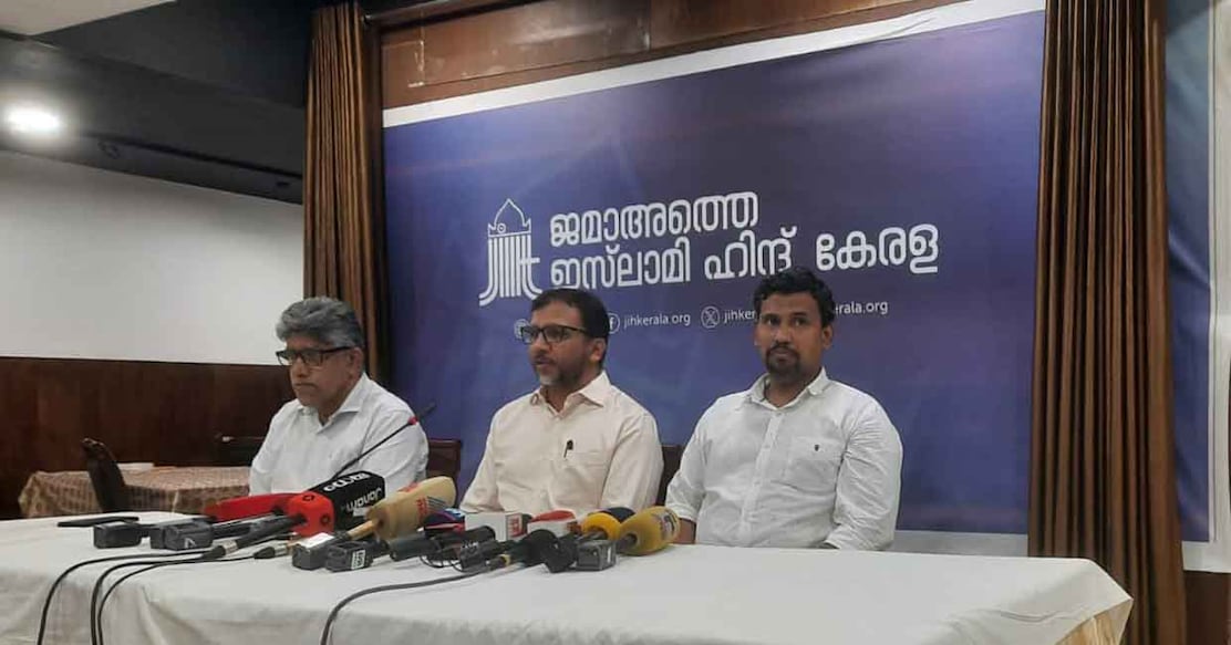 Jama'at-e-Islami Kerala Ameer P Mujeeb Rahman addresses a press meet in Kozhikode on Tuesday. Photo: Special arrangement
