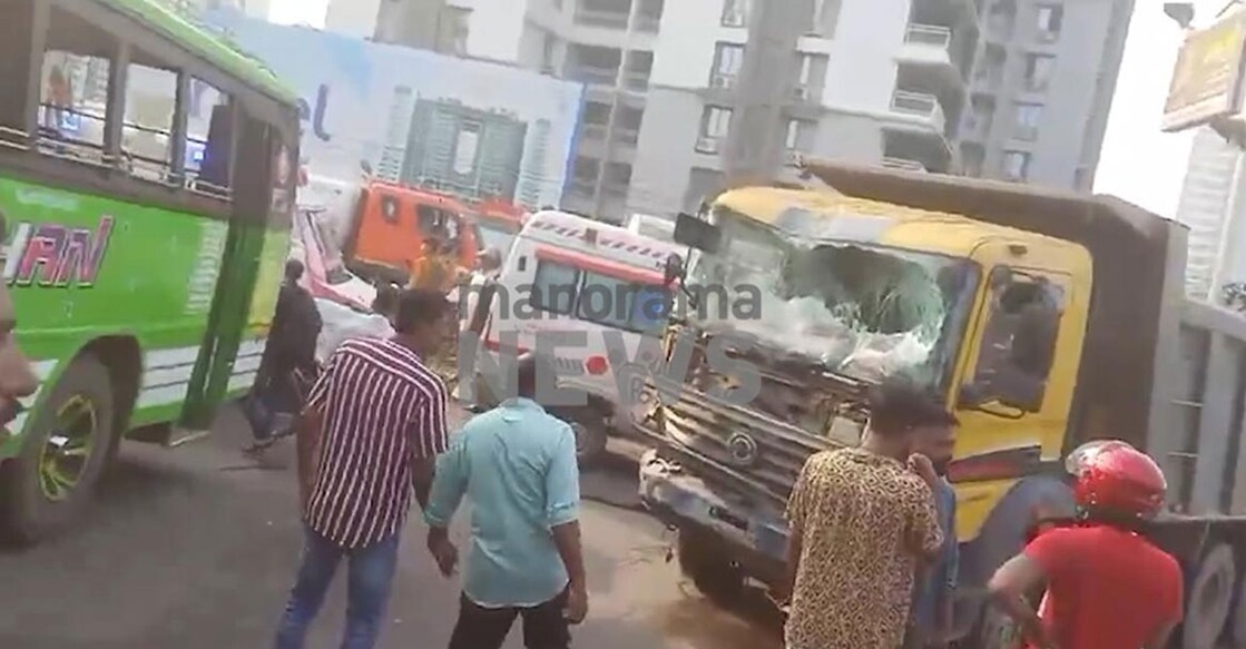 bus-truck-collision