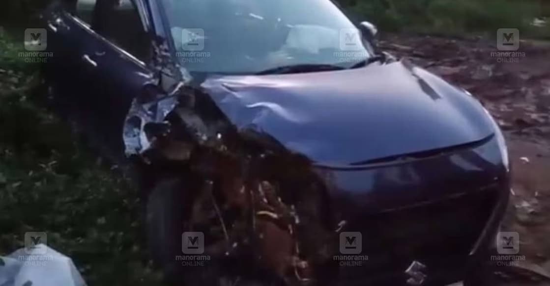 seriel-actress-drunk-drive-ls Upon confirming that Rejitha was intoxicated at the time, the police have registered a case against her. Photo: Special arrangement.