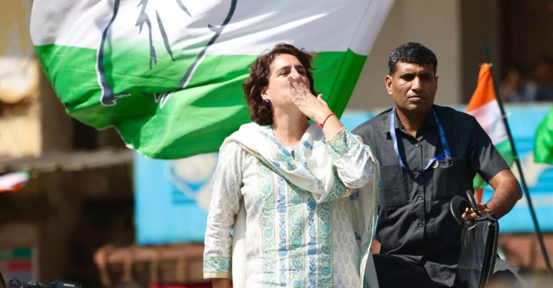 Priyanka waved to the gathered crowd and even sent flying kisses to the children, a gesture that endeared her to the public. Photo: Special Arrangment