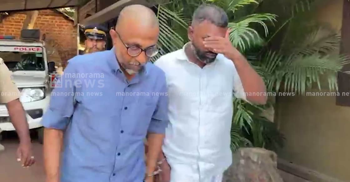 The trio reportedly warned Chalib that they would destroy his family’s reputation if he did not comply. Photo: Manorama