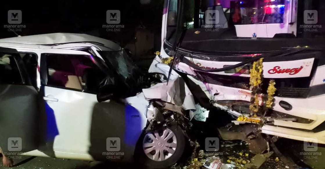 pathanamthitta-car-bus-collision pathanamthitta-car-bus-collision