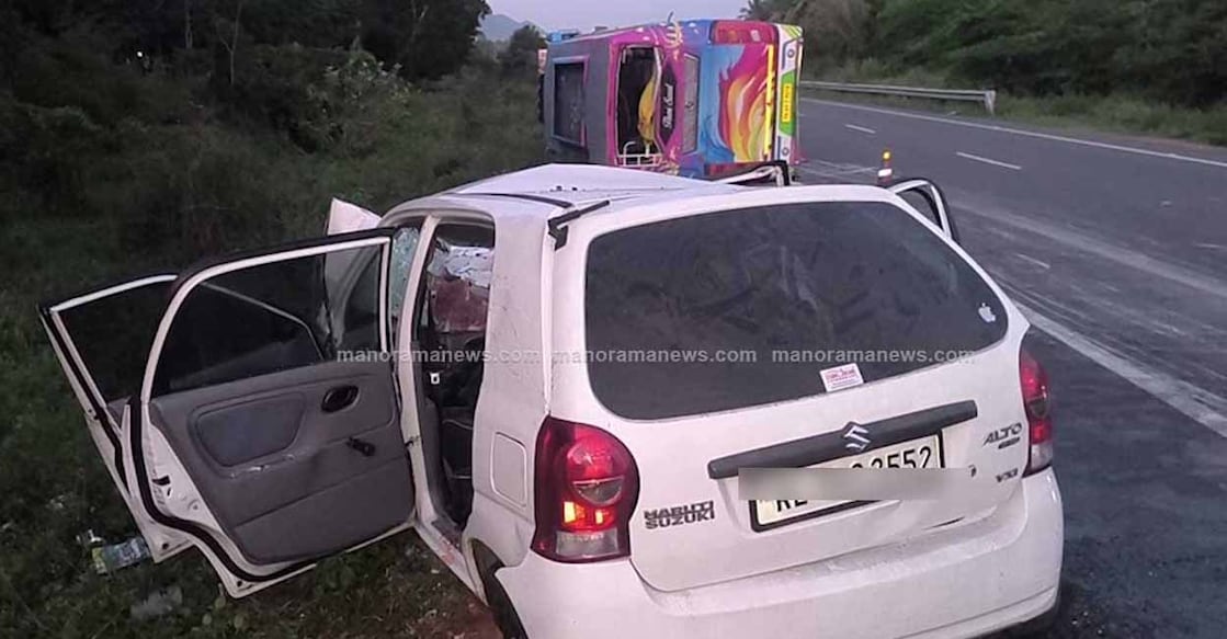 theni accident Photo: Manorama News