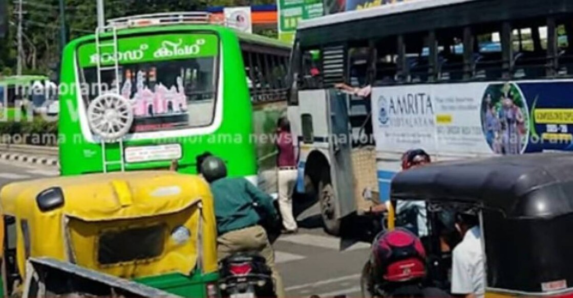 Ullas was killed after getting trapped between two buses. Photo: Screengrab/ Manorama News