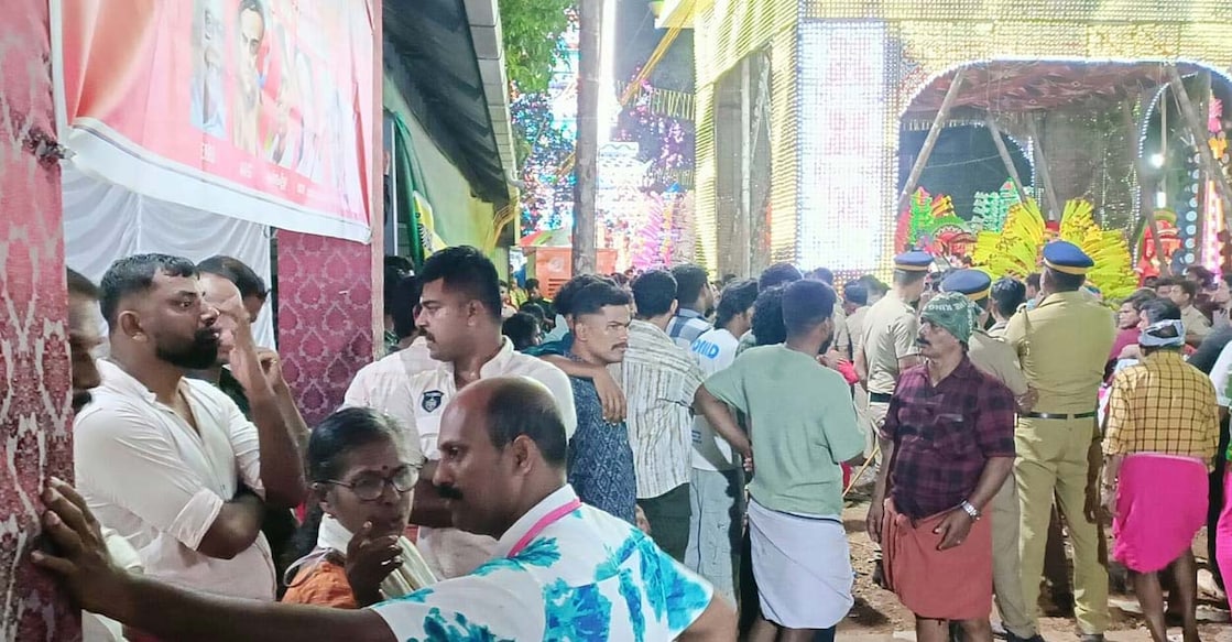 temple-festival The crowd during the Shasti festival at Eravimangalam temple. Photo: Special Arrangement