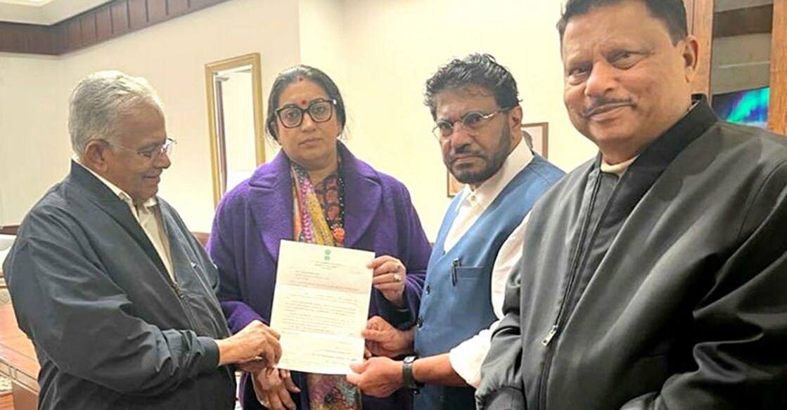 IUML MPs E T Muhammed Basheer, M P Abdussamad Samadani and P V Abdul Wahab with Union Minister for Minority Affairs, Smriti Irani. Photo: Facebook/@mpsamadani