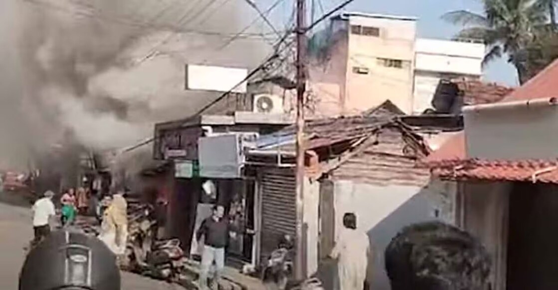 tvm-explosion-ls The incident occurred at around 4.30 pm, causing panic and a blaze that quickly spread to an adjacent medical store. Photo: Screengrab.