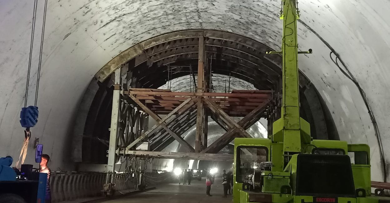 gantry-concreting-kuthiran-1 gantry-concreting-kuthiran-1
