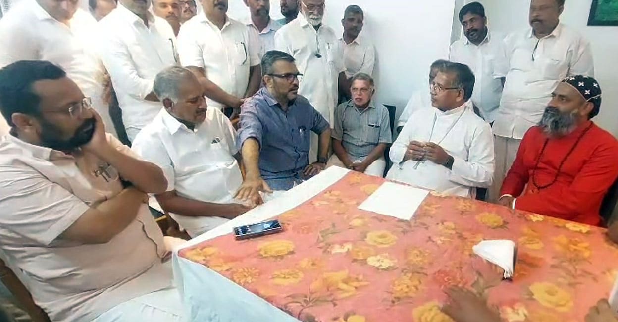 minister-christian-leaders-wayanad Ministers K Rajan (let), A K Saseendran and M B Rajesh along with former MLA C K Saseendran (centre) interact with Mananthavadi Bishop Jose Porunnedam and Malabar Bhadrasana Metropolitan Stephanos Mar Geevarghese at the Bishop's House in Mananthavadi, Wayanad on Tuesday. Photo: Screengrab/Special arrangement