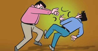 Two men assault couple for not letting their bike pass in Kollam