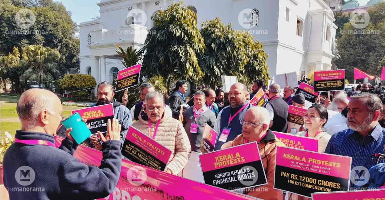 ldf-protest-delhi1 LDF protest against Centre in New Delhi. Photo: Josekutty Panackal/Manorama