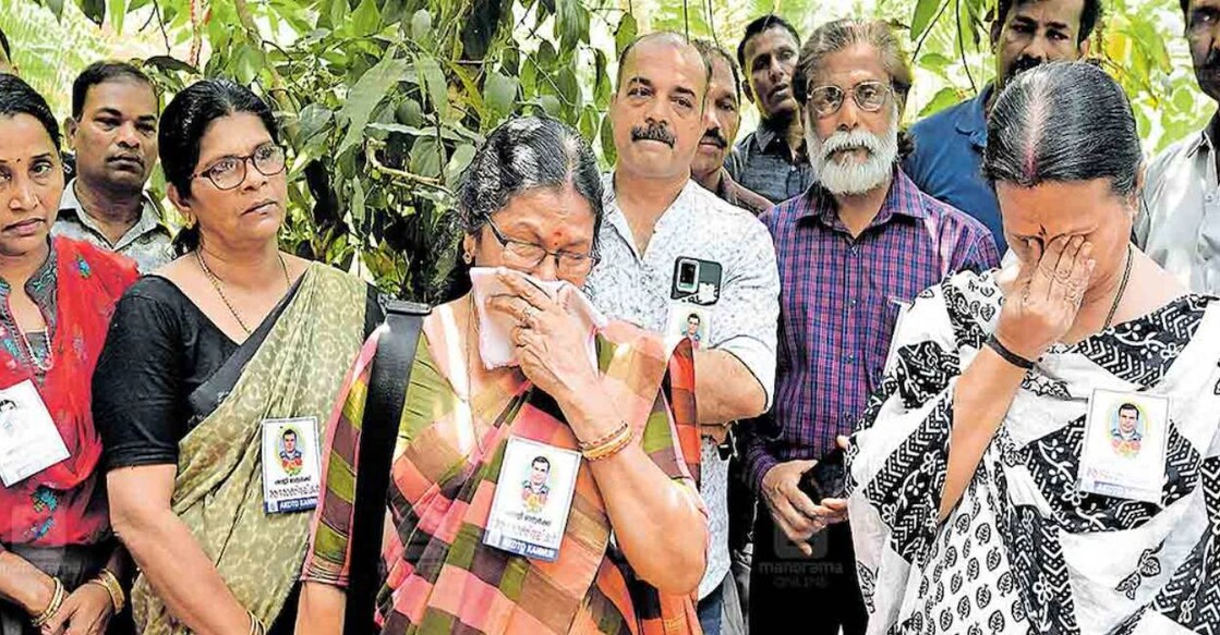 Dance teachers pay homage to P N Shaji. Photo: Manorama