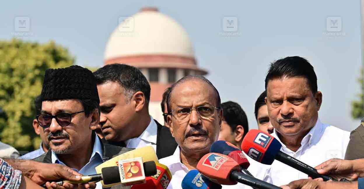 Muslim League leader PK Kunhalikutty speaks to the media after the Supreme Court considers a plea seeking a stay on CAA. Panakkad Sayyid Sadiq Ali Shihab Thangal and PV Abdul Wahab are seen beside him. Photo: Rahul R Pattom/Manorama