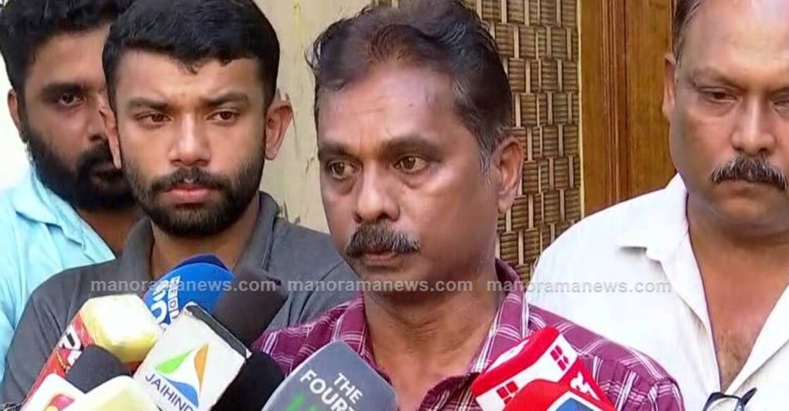 Sidharthan's father addresses media at his residence in Thiruvananthapuram. Photo: Manorama News