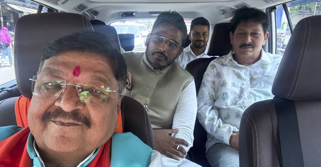  BJP leader Kailash Vijayvargiya with Congress candidate from Indore Lok Sabha seat Akshay Kanti Bam. Photo : X/ KailashOnline