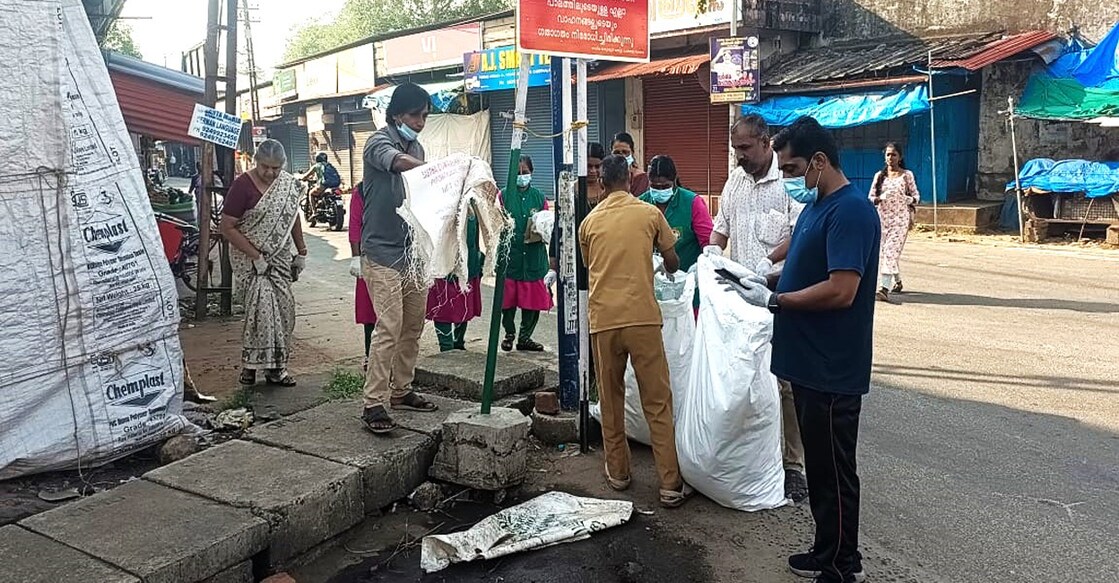 Cleaning drive in progress at Cherthala on Saturday. Photo: Special Arrangement.