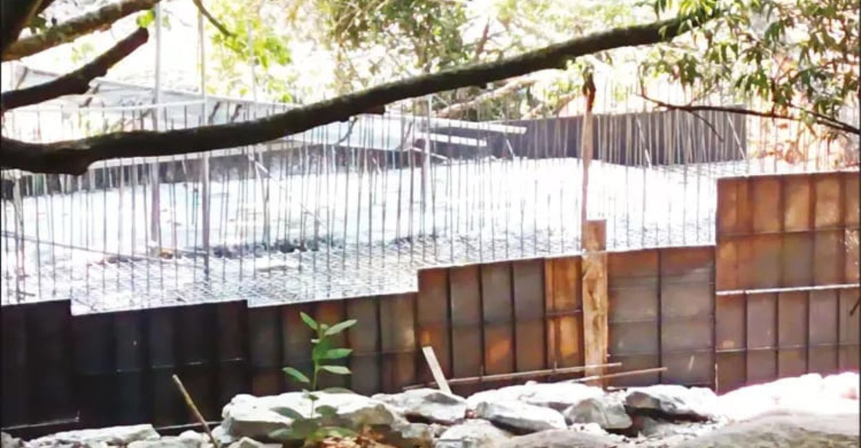 A one-meter-high and 40-meter-long check dam is being constructed at Rs 22 crore under the Kerala Water Authority's Jala Jeevan project. Photo: Special Arrangement