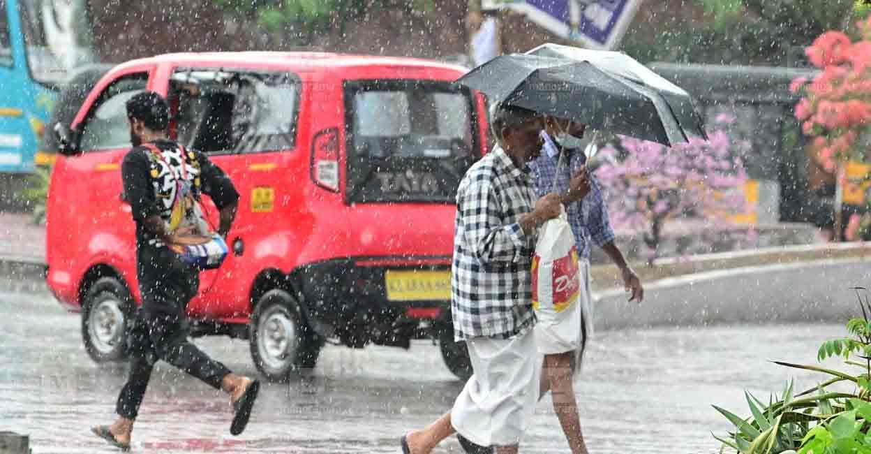 Kerala Rain Yellow Alert In 3 Districts Rs 200 Cr Allotted To Tackle