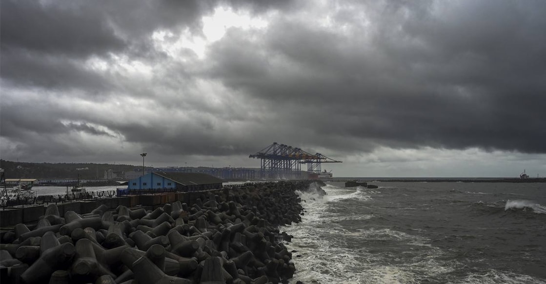 Waves crash against the Vizhinjam Seaport, in Thiruvananthapuram, Friday, May 24, 2024. Photo: PTI. 
