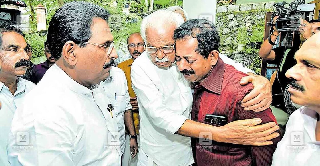 Among those who visited his residence to console the family were former Rajya Sabha Deputy Speaker PJ Kurien and Anto Antony MP, accompanied by Joseph M Puthussery, Kunjukoshy Paul, Aby Mekkaringatt, MK Subash Kumar, KG Sabu, and Bency Alex. Photo: Manorama. 