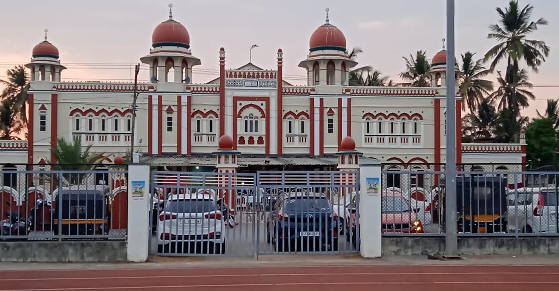Thalassery’s Old Jama-ath Mosque facing the municipal stadium which doubles up as Eid Gah during two Eids. Photo courtesy: N Sirajudheen