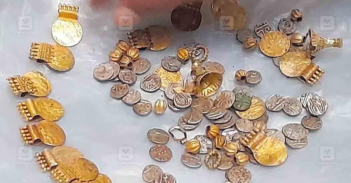 treasure-kannur-ls The Chest contained 13 gold lockets and 17 pearls. Photo: Manorama Online.