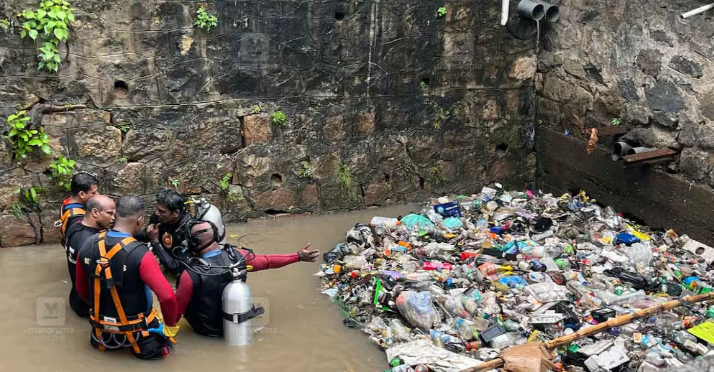 Rescue workers search for Joy in the Amayizhanjan canal. Photo: Sreelakshmi Sivadas/Manorama