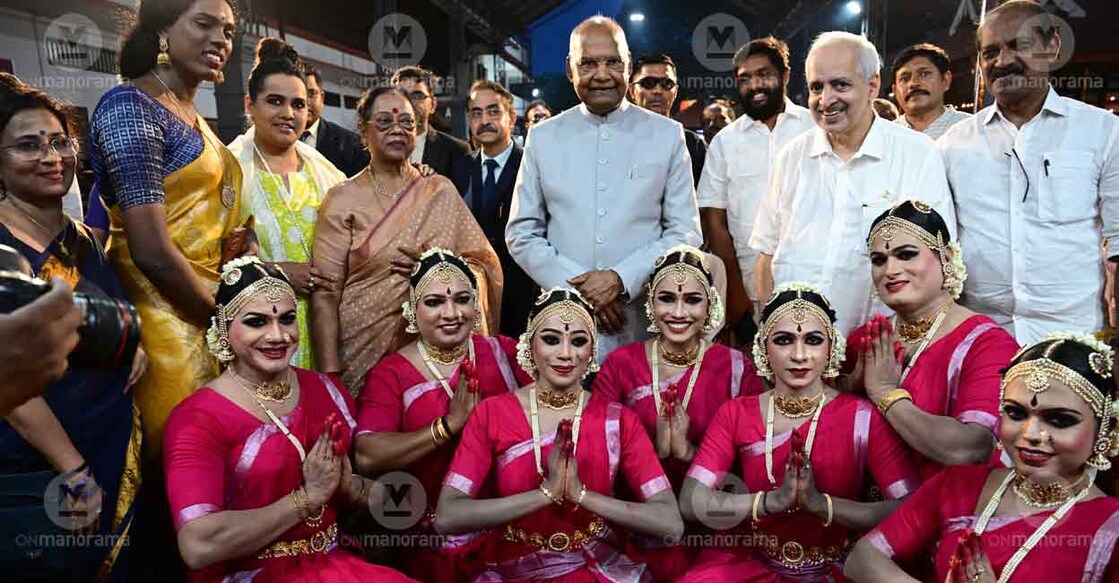 Sanjana Chandran (standing second from left) and her disciples with Former President Ram Nath Kovind and other dignitaries ahead of the debut Bharatanatyam performance at Ernakulam Siva Temple. Photo: Arun Sreedhar